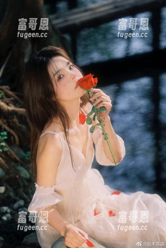 在www.17平台观看明星私生活揭秘的趣闻