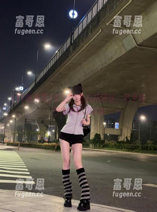 关注17吃瓜网网站，尽享每日新鲜吃瓜内容