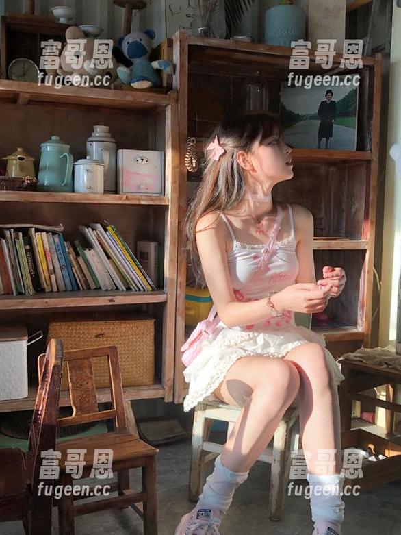 首页畅游17吃瓜网，吃瓜故事精彩不停歇