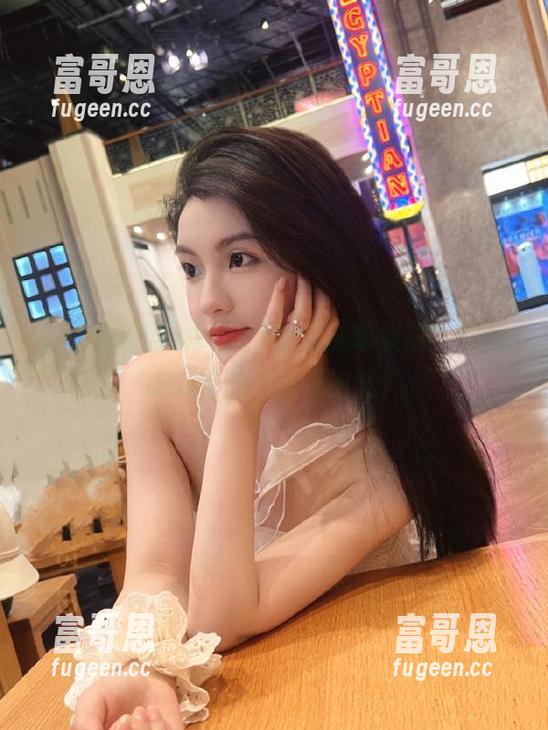 拿起17吃瓜网苹果版，开启永久吃瓜的快乐时光！