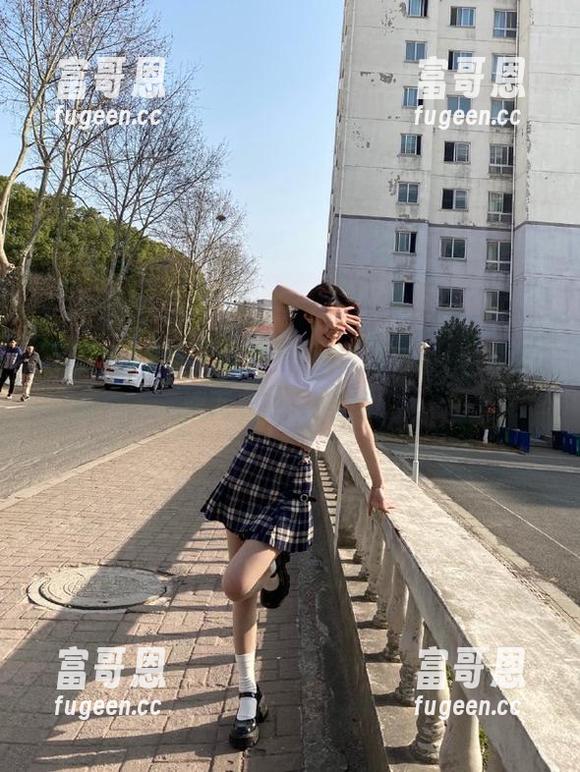 妹子推荐52吃瓜网址，ios版极速下载不容错过！