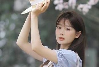 女生抢先看hlcool黑科在线资源，轻松获取最新热点资讯