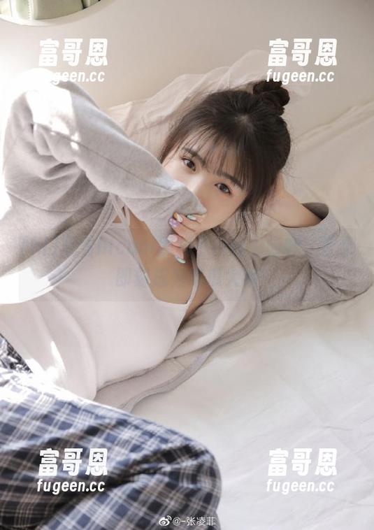 观看hlcool黑科平台精彩内容，登录即刻成为吃瓜大咖