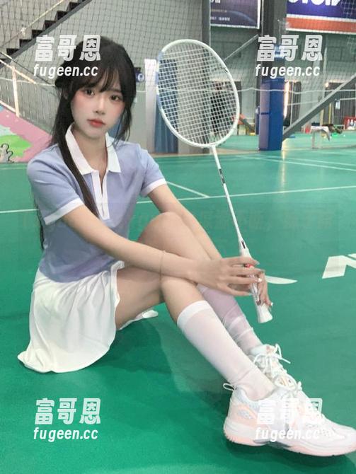 在线xgua99瓜源不断，妹子陪你吃到停不下