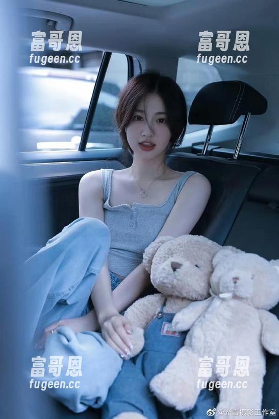 黑料app官网收藏达人分享，轻松获取最火爆的吃瓜新闻