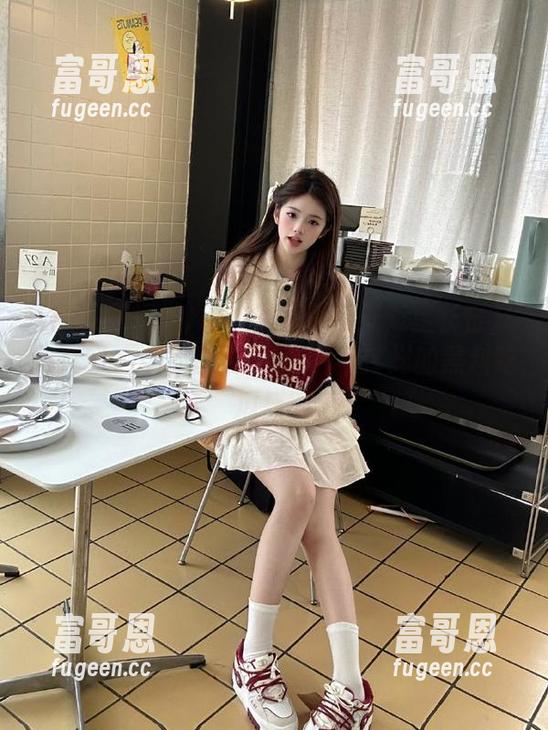 用《黑料不打烊万里长征》网页和app，享受24小时不打烊的黑料吃瓜盛宴