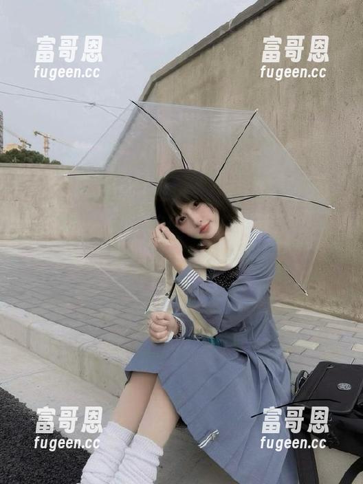 想要追热点？快下载黑料吃瓜App苹果版，少女必备哦