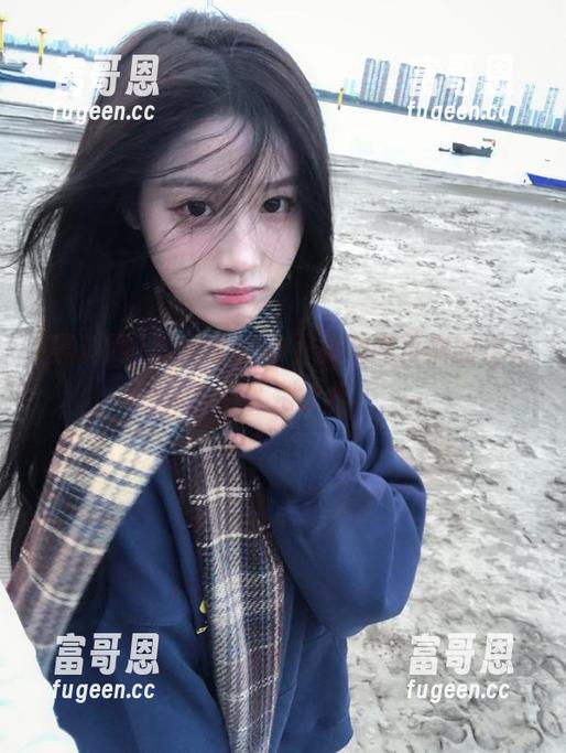 黑料网app下载及网页端的优势与区别分析