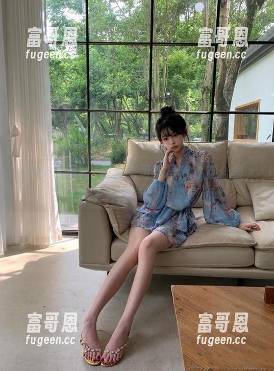 黑料老司机导航视频合集，妹子直播带你看热点